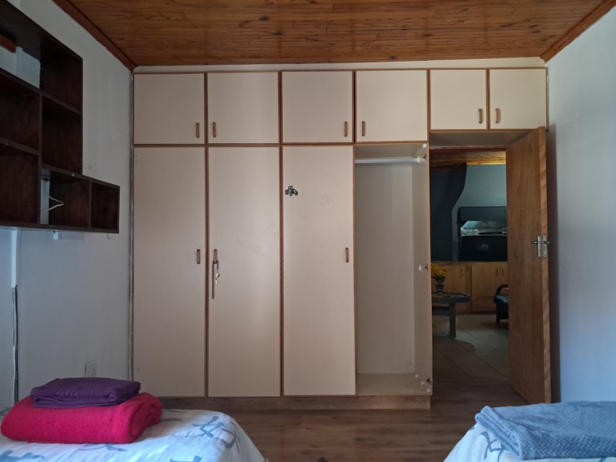 To Let 7 Bedroom Property for Rent in Humansdorp Eastern Cape
